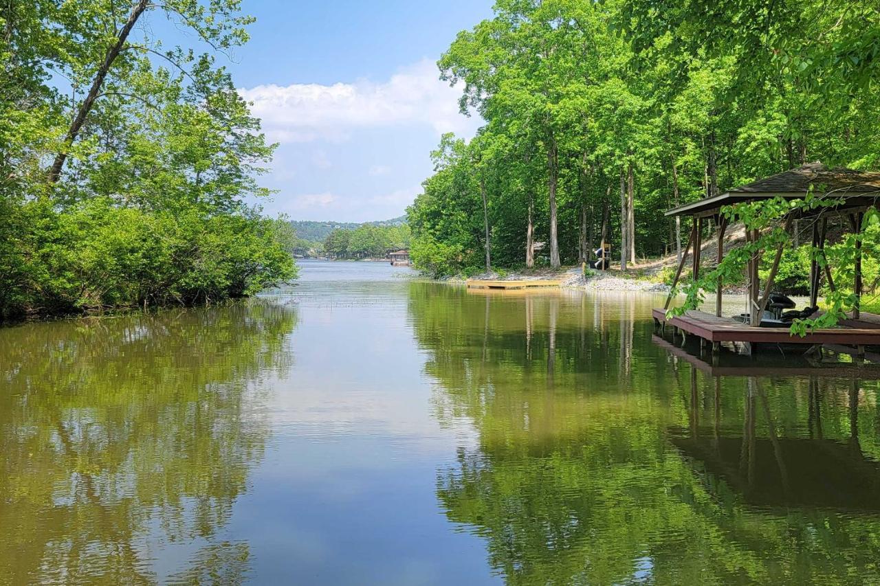 Lakeside Hot Springs Retreat With Kayaks And Boat Dock Hot Springs Village エクステリア 写真