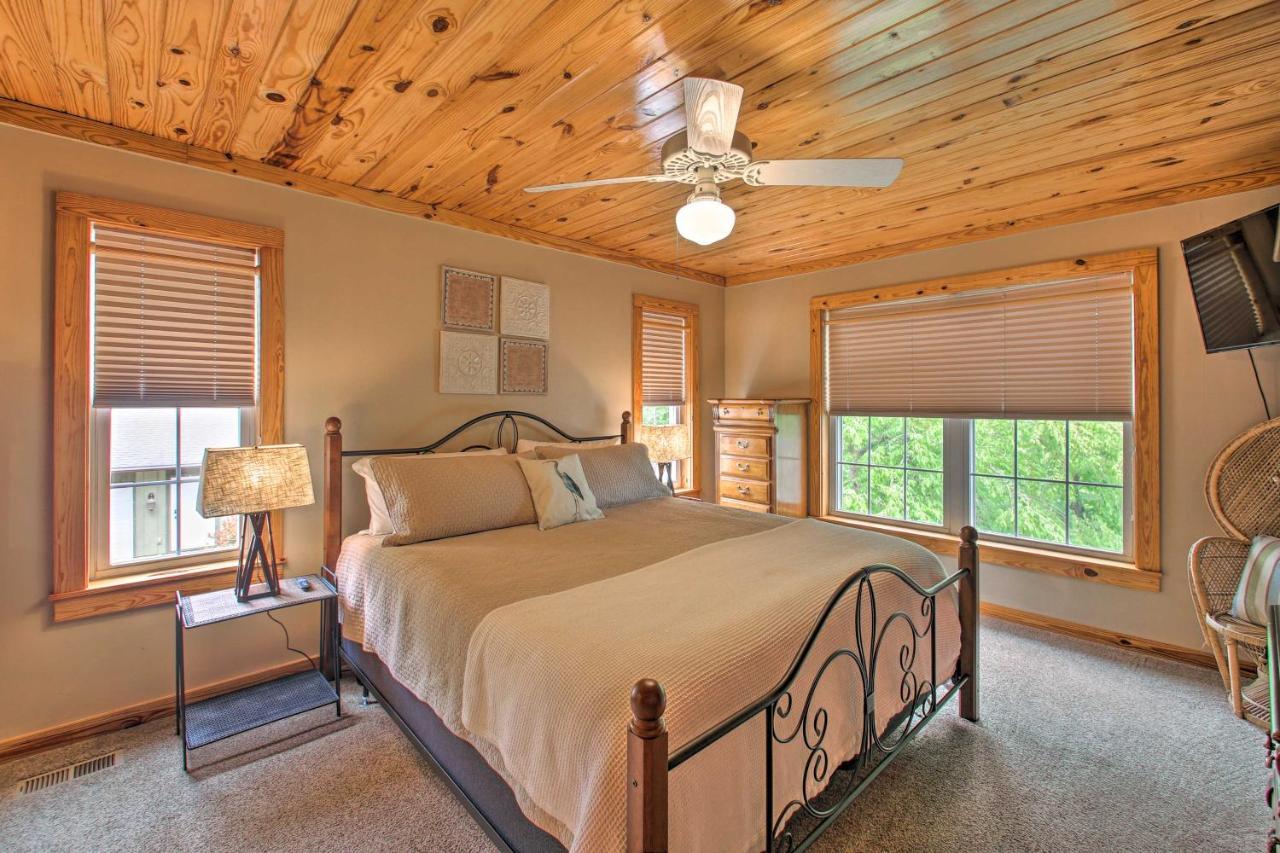 Lakeside Hot Springs Retreat With Kayaks And Boat Dock Hot Springs Village エクステリア 写真