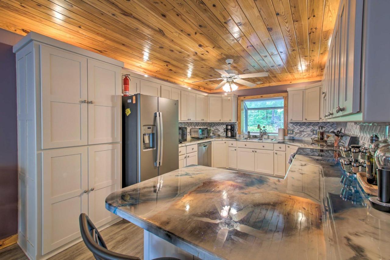 Lakeside Hot Springs Retreat With Kayaks And Boat Dock Hot Springs Village エクステリア 写真